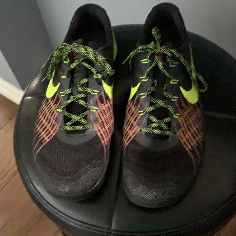 Nike Metcons black yellow pink